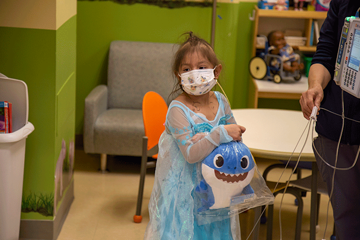 Girl in hospital with babyshark