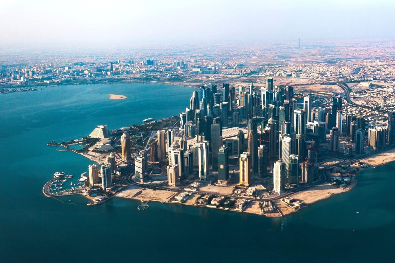 Graph showing 114- growth in Qatar real estate sales