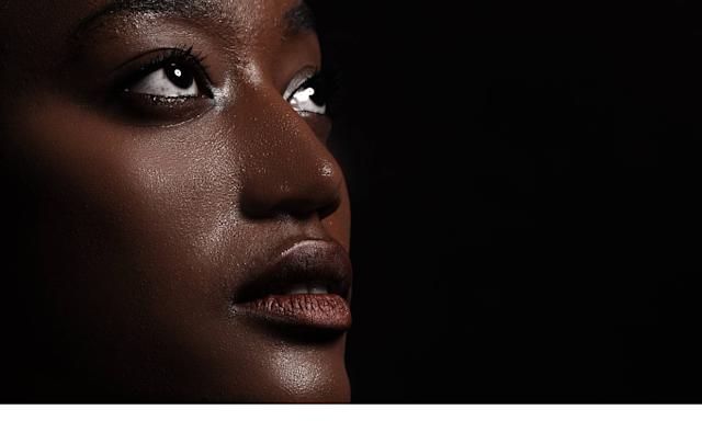 Neuvaine à sainte Joséphine Bakhita - jour 3 -  Visage femme noire, le regard levé vers le ciel