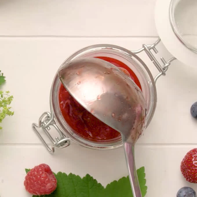 dansukker hillot purkissa kuvituskuva 680x680