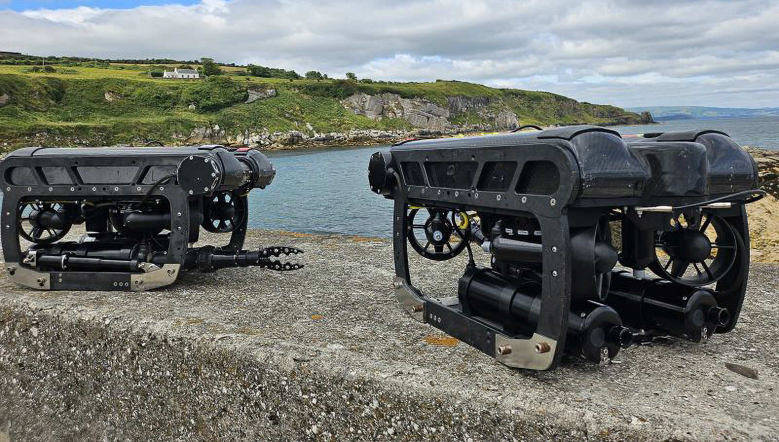 proteus-2-pivot-rov-on-shore