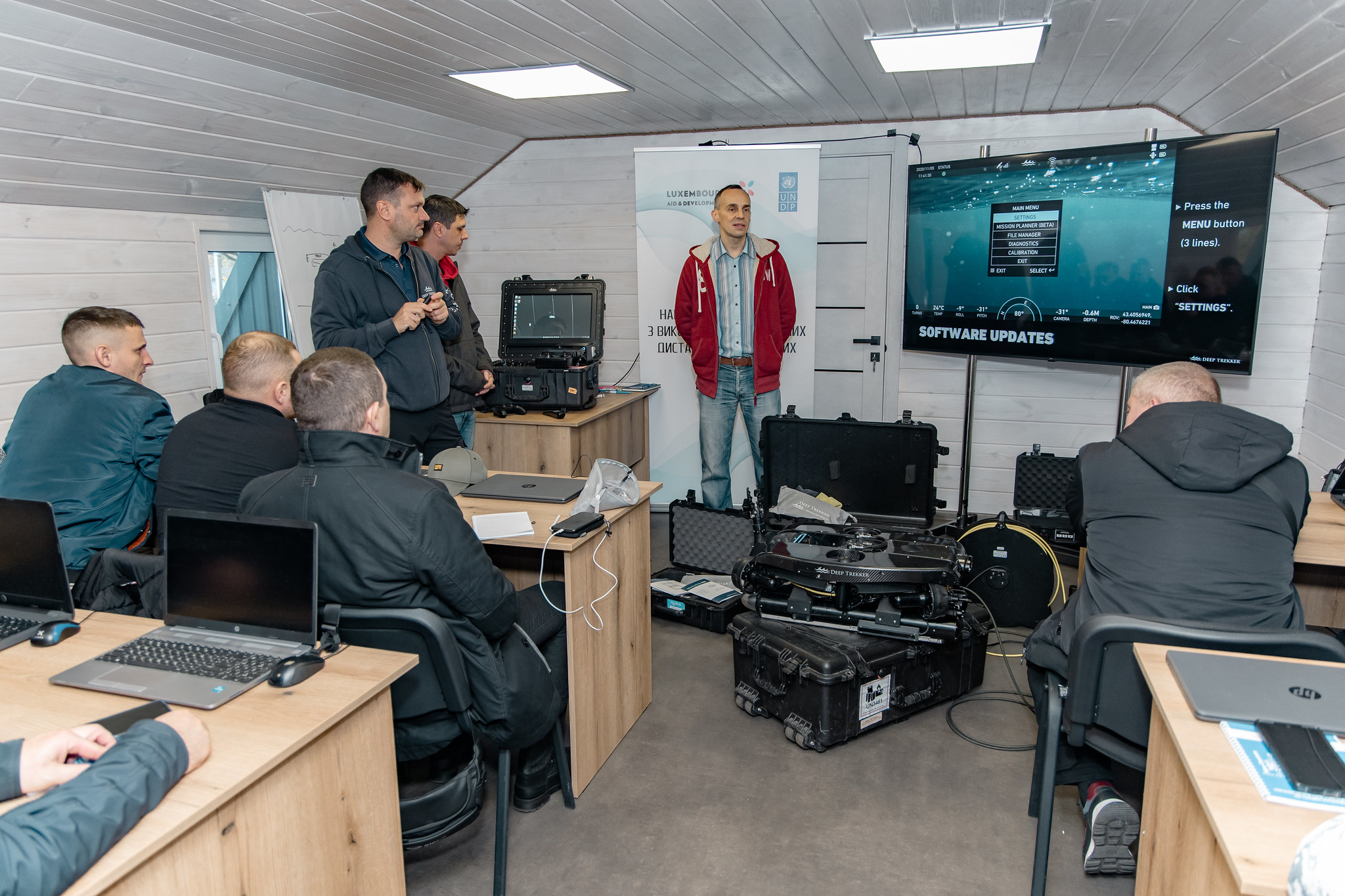 undp-demining-training-class