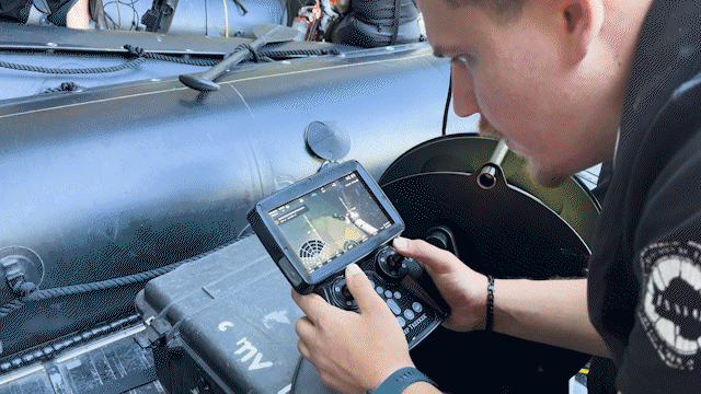 Controller starfish chain GIF