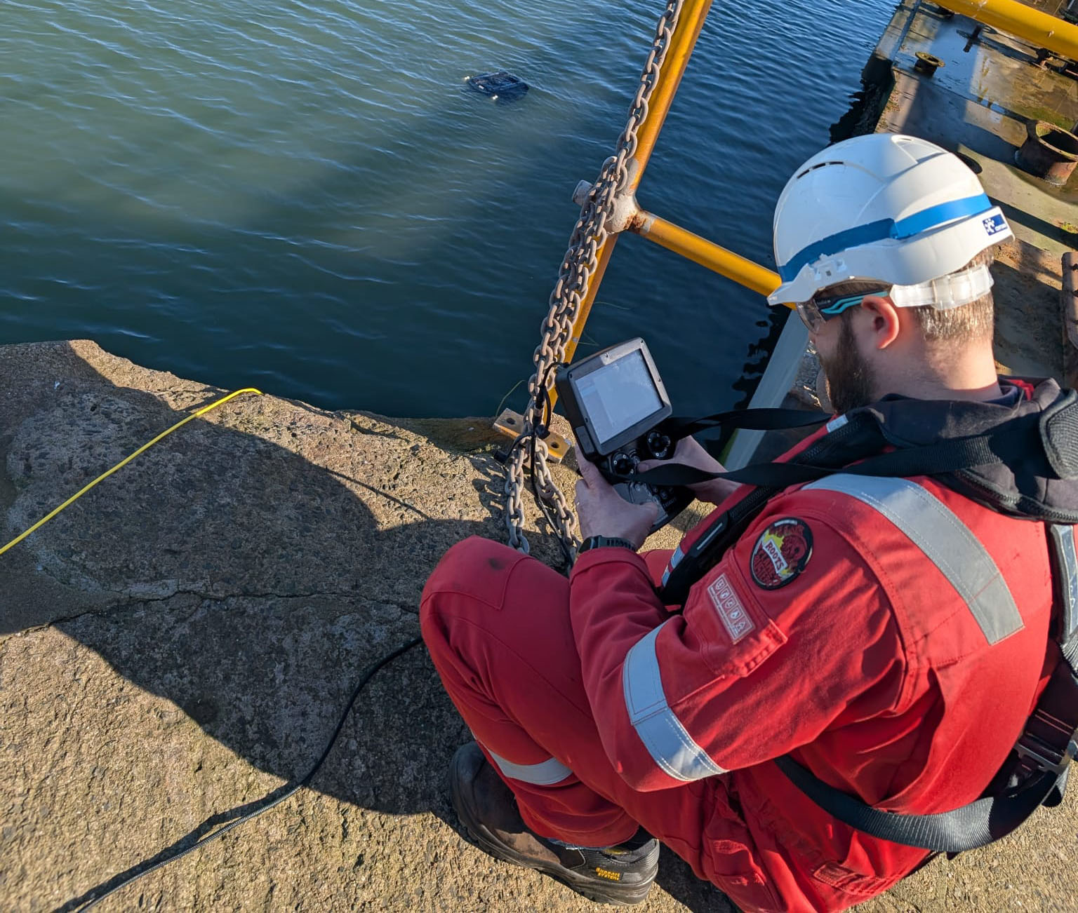 proteus-underwater-rov-operator-controller-dockside