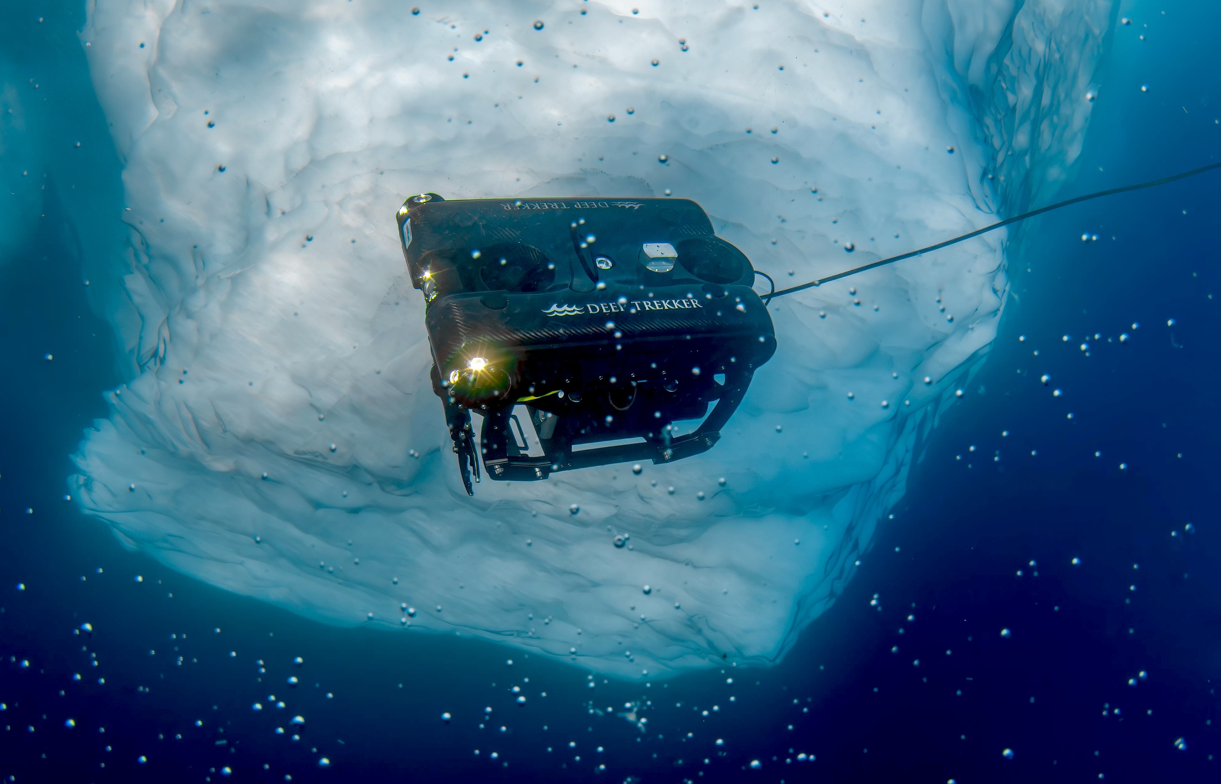Antarctica-Danco-Island-deep-trekker-pivot