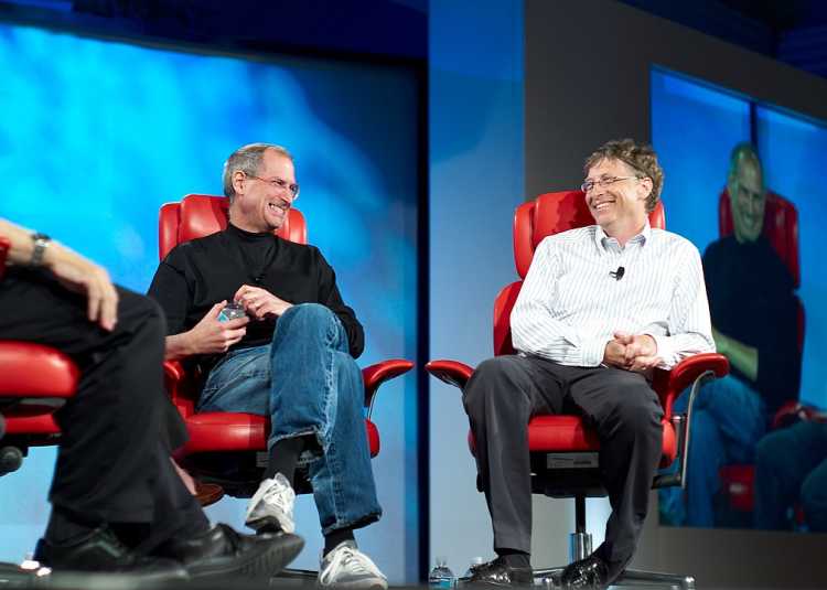 Steve jobs and Bill Gates simple attire dress
