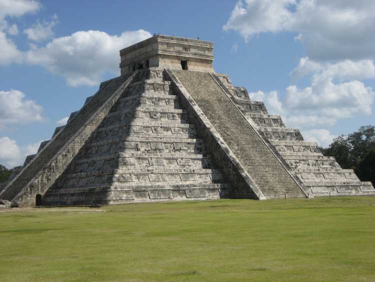 What Archaeological Sites Used To Look Like El Castillo 365 steps