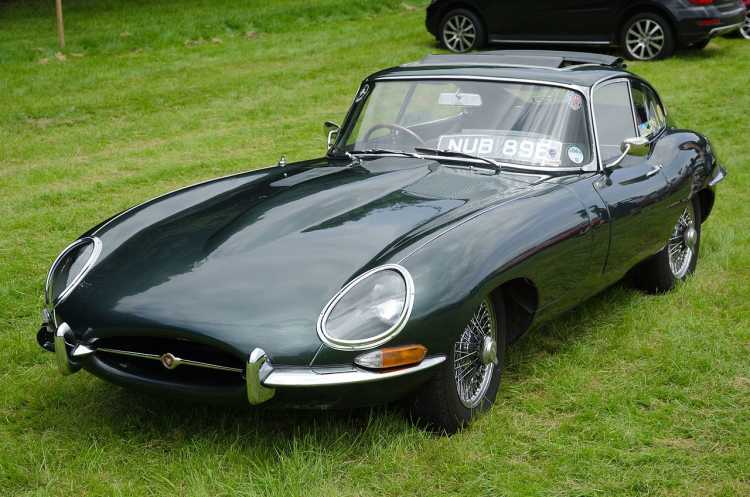 jaguar e-type