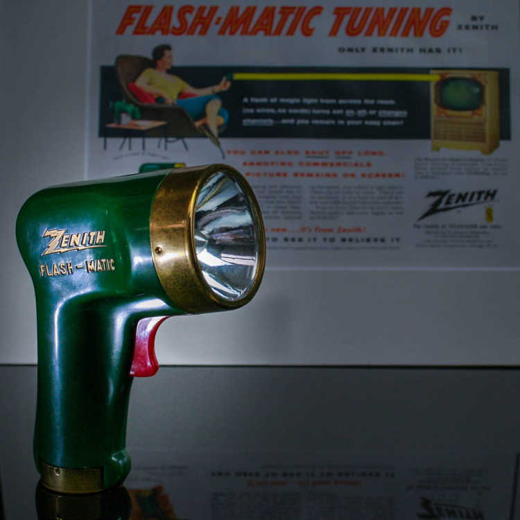 1955 Zenith Flash-Matic