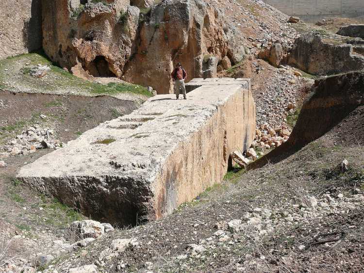 Baalbek largest stone