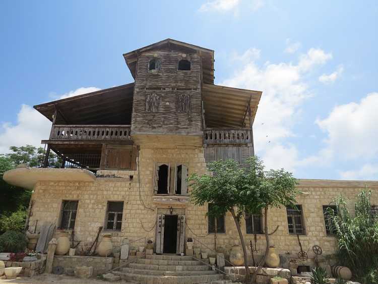 Akhzivland house
