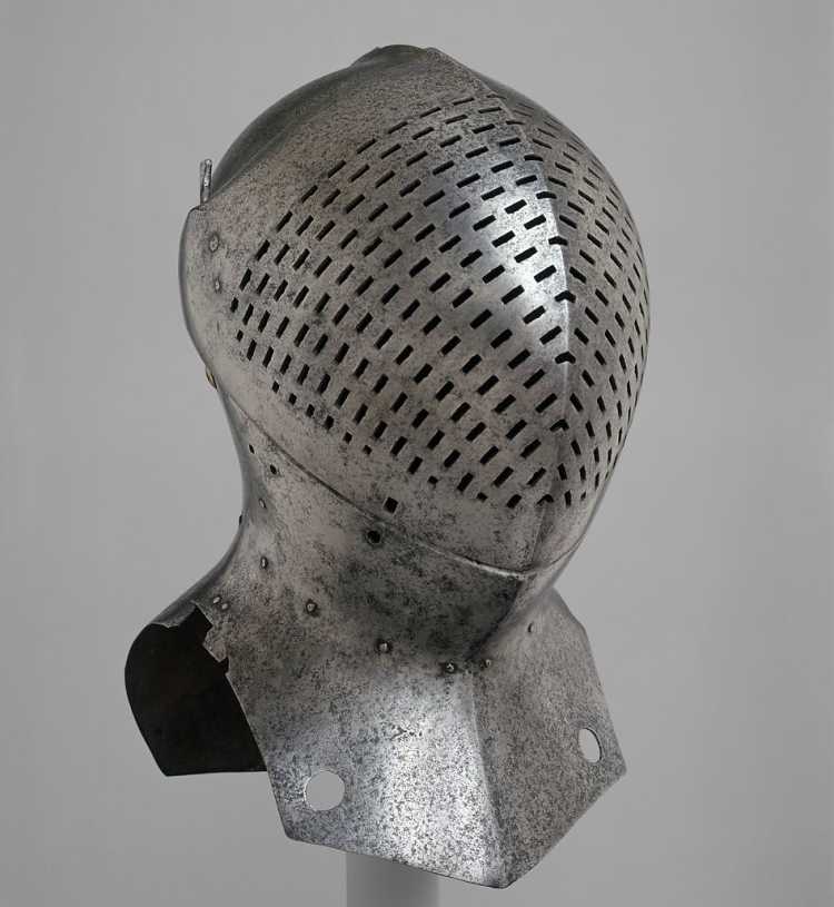 Foot Combat Helm of Sir Giles Capel