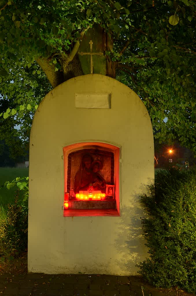 morbach candlelit shrine