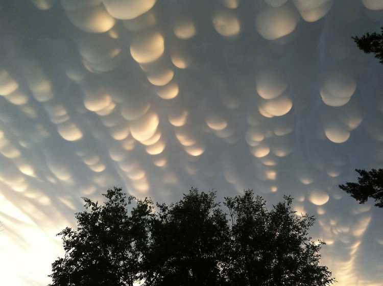  Mammatus Cloud formation