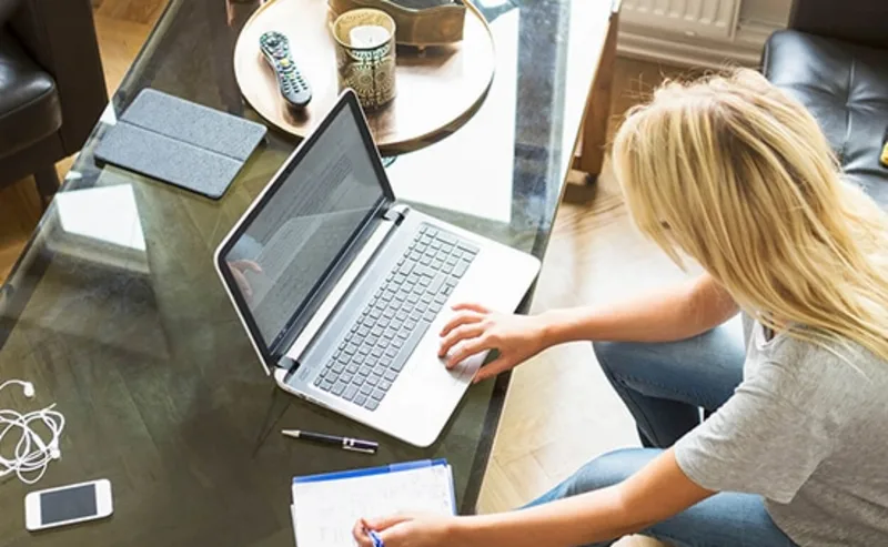 woman-working
