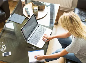 woman-working