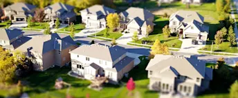 fullvardesforsakringvilla Villakvarter i solsken