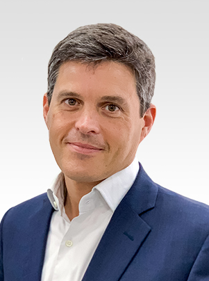 Carlos Nueno Headshot
