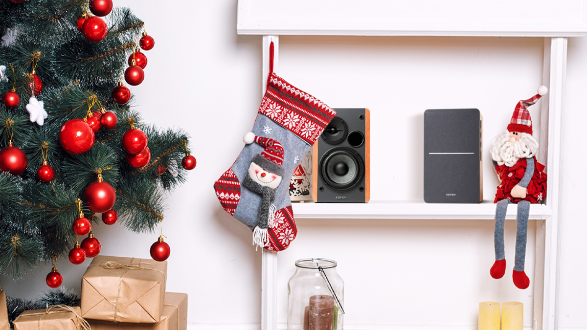 Bookshelf speakers for Christmas