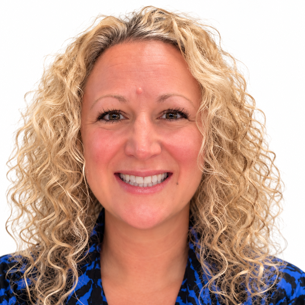Headshot of Elisabeth Siciliano