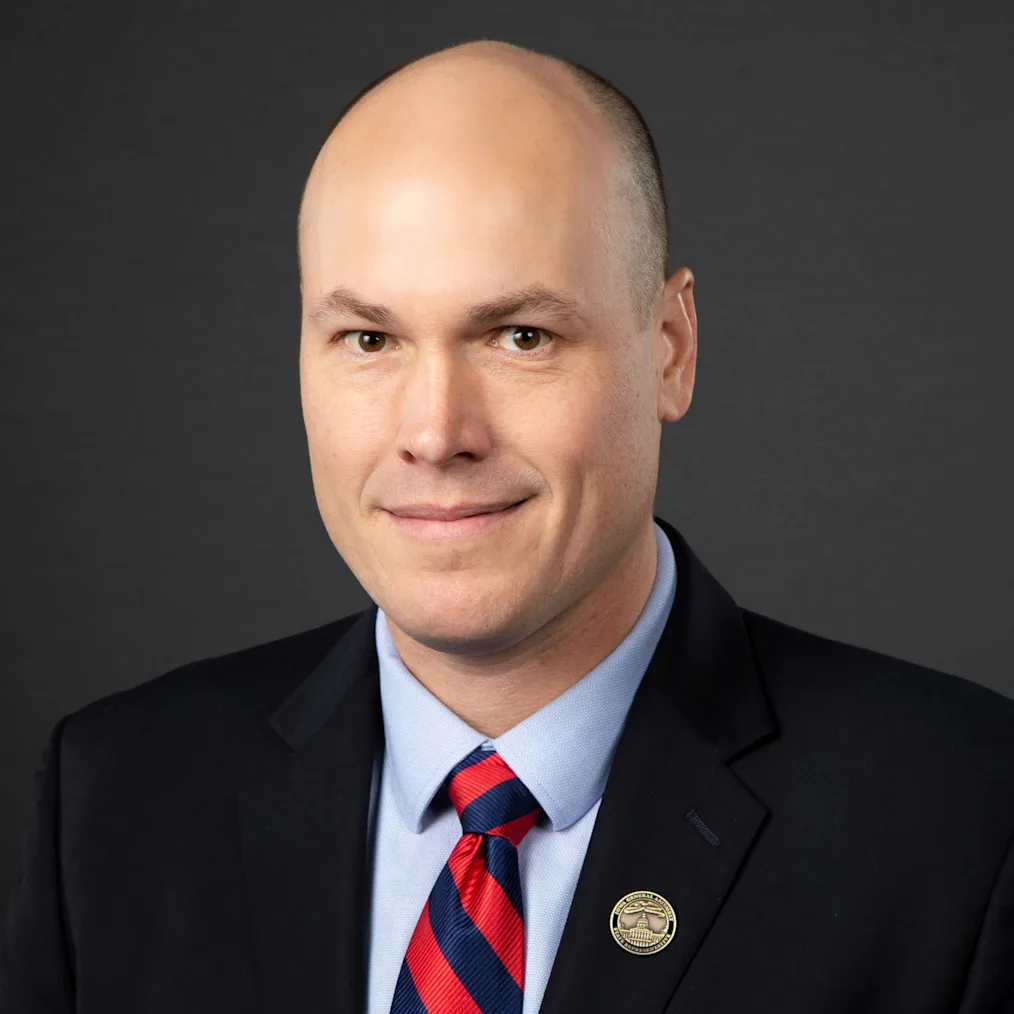 Headshot of James Scholten