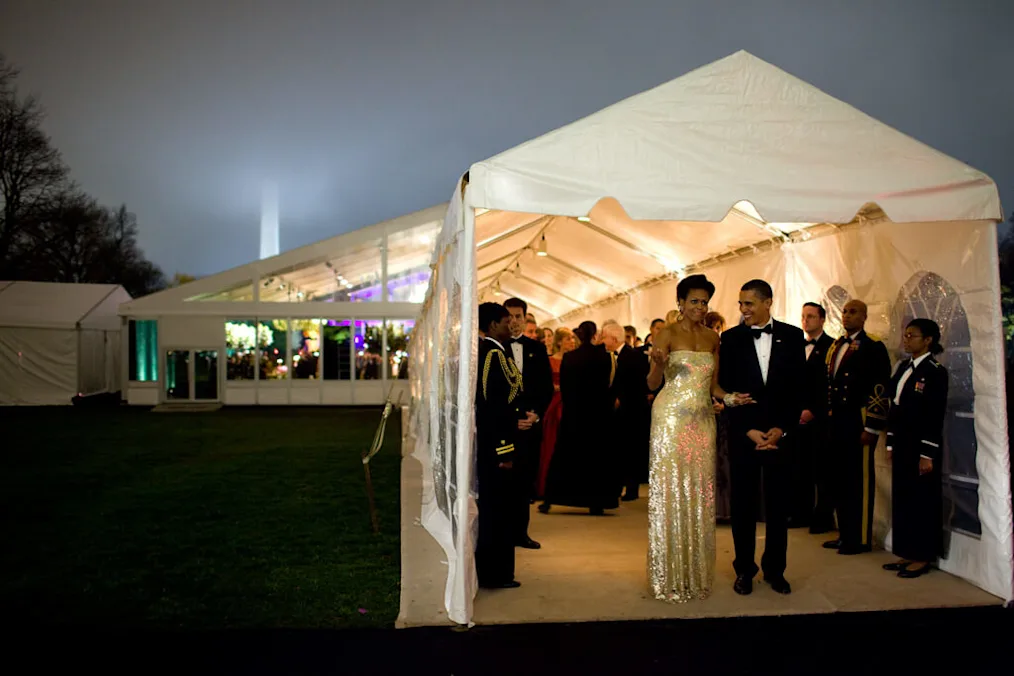 The President and First Lady wait for Indian Prime Minister Singh