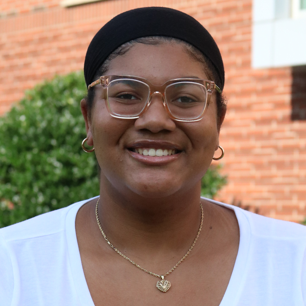 Headshot of Kelis Johnson
