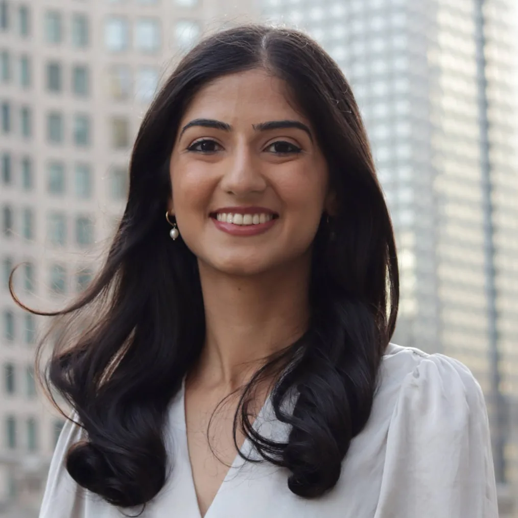 Headshot of Hira Qureshi, 2025-2026 University of Chicago Scholar