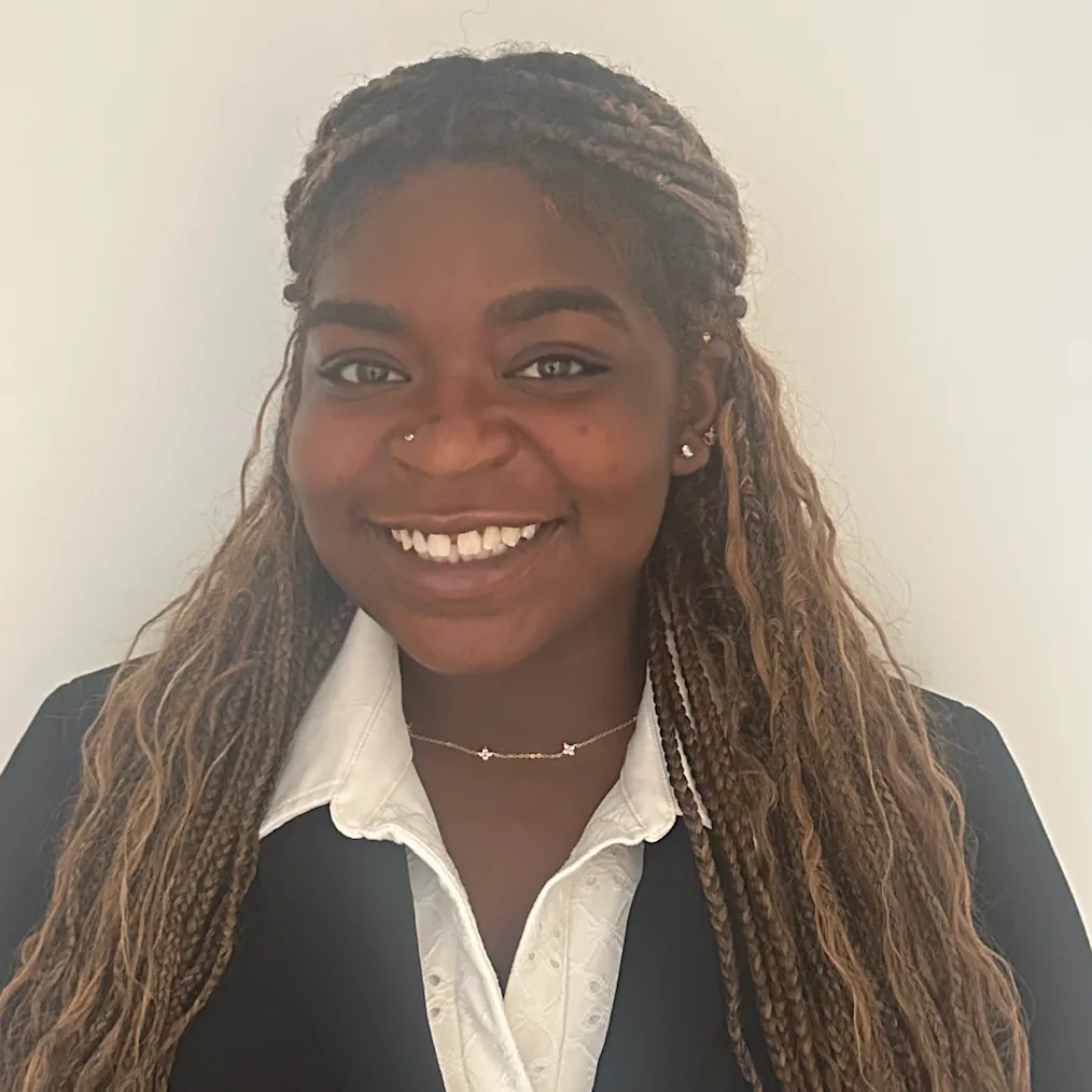 Headshot of Journey Davis, 2025-2027 Voyager Scholarship Recipient