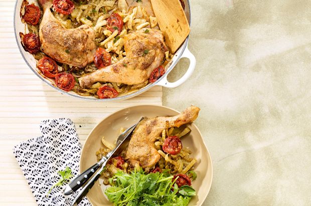 Zitronen-Pouletschenkel auf Fenchel
