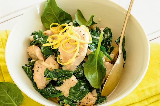 Pouletstreifen mit Spinat an Zitronensauce