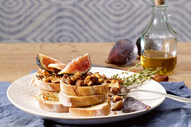 Eierschwämmchen-Feigen-Crostini