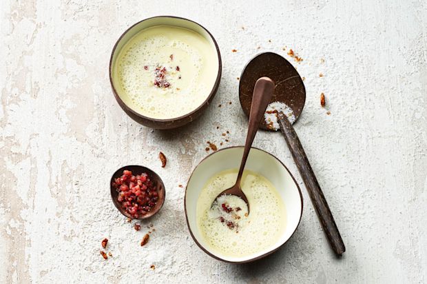 Kartoffel-Kokos-Suppe mit karamellisiertem Speck