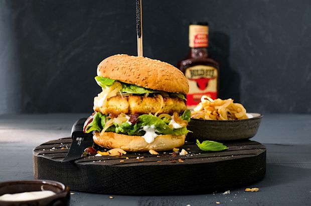 Tofuburger mit Chilizwiebeln