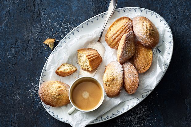 Madeleines mit Zimtblüten
