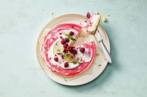 Gefrorene Limetten-Quark-Torte