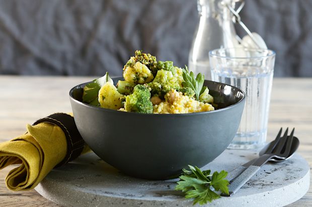 Kichererbsen-Hirse-Pfanne mit Gemüse