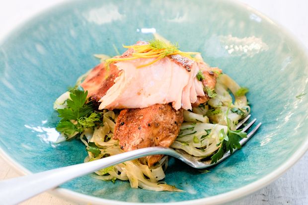 Gewürz-Lachs auf Fenchel