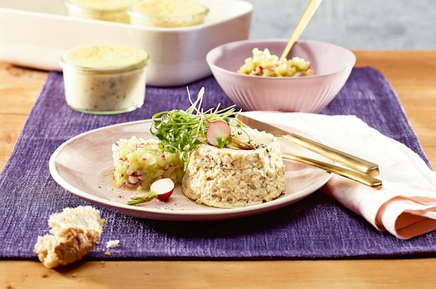 Kresseflan mit Radieschen-Gurken-Tatar