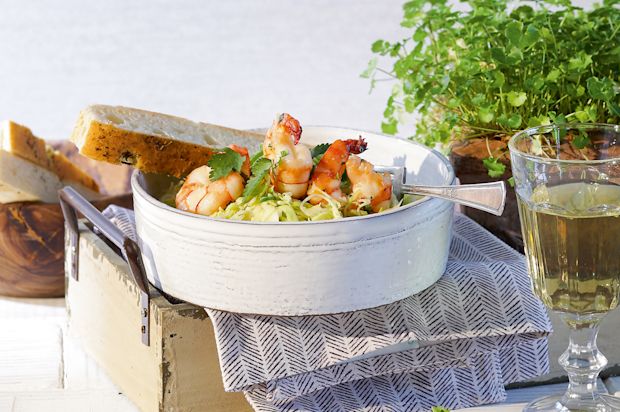 Spitzkabissalat mit Ingwer und Koriander-Crevetten