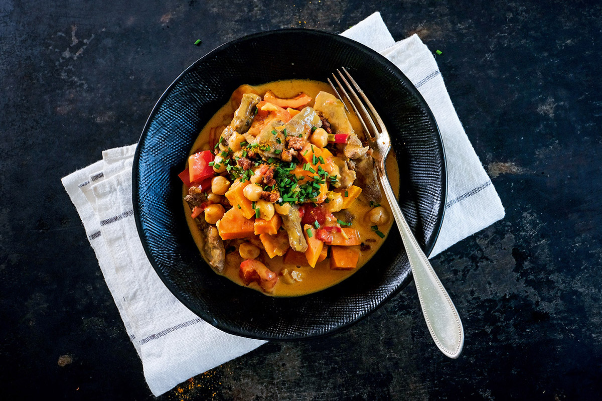 Enten-Curry mit Süßkartoffeln und Peperoni