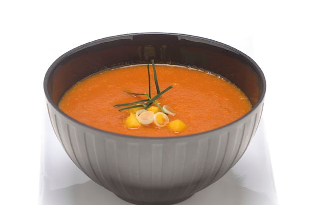 Tomaten-Mango-Suppe