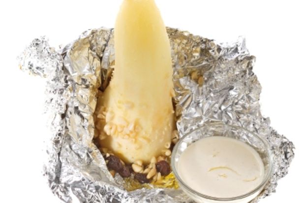 Birnen in der Folie mit Sauerrahmsauce