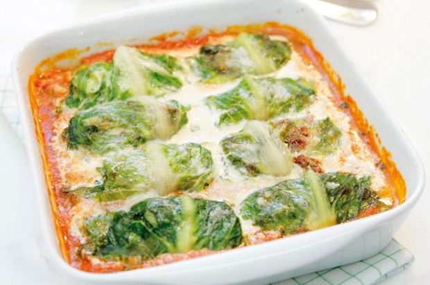 Mozzarella im Lattichblatt