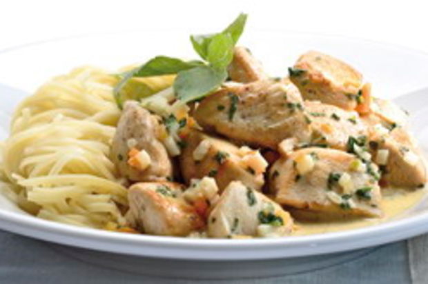 Pouletwürfel an Liebstöckelsauce