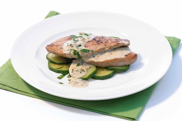 Kalbsschnitzel an Kräuter-Zitronen-Sauce