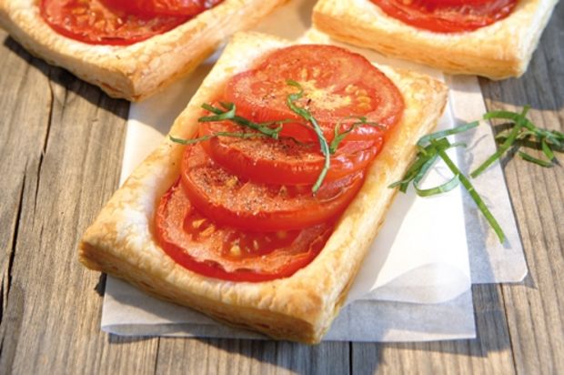 Lattichsalat mit Tomatentartelettes