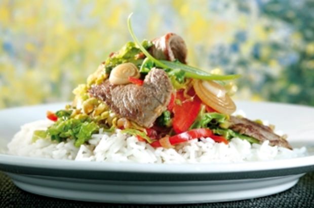 Rindshuft mit Wok-Gemüse