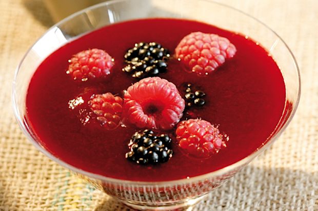 Rote Grütze mit Holunder