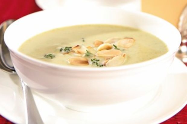 Zucchetti-Mandel-Suppe